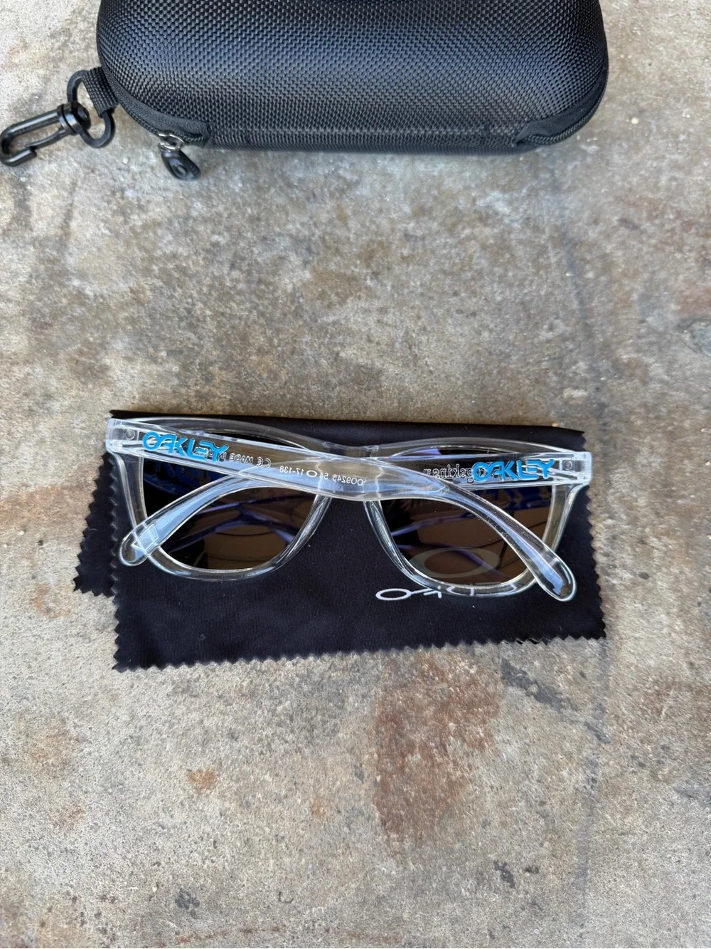 Oakley Frogskin Sunglasses Crystal Clear Violet Iridium Prizm Polarized Lens